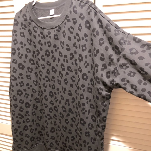 Leopard Print Loose Tunic Sweatshirt 